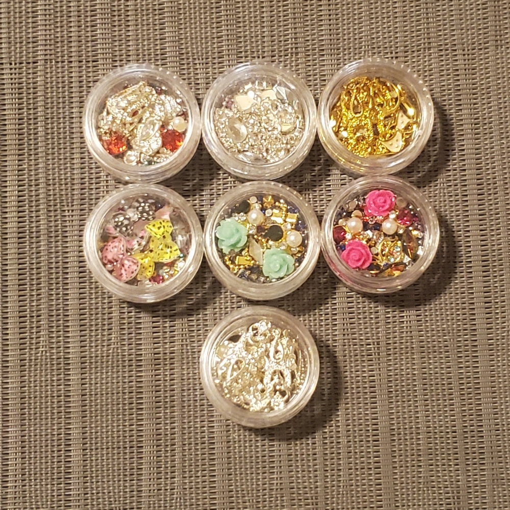 Custom Nail Art: 3D Charm & Rhinestone Sets